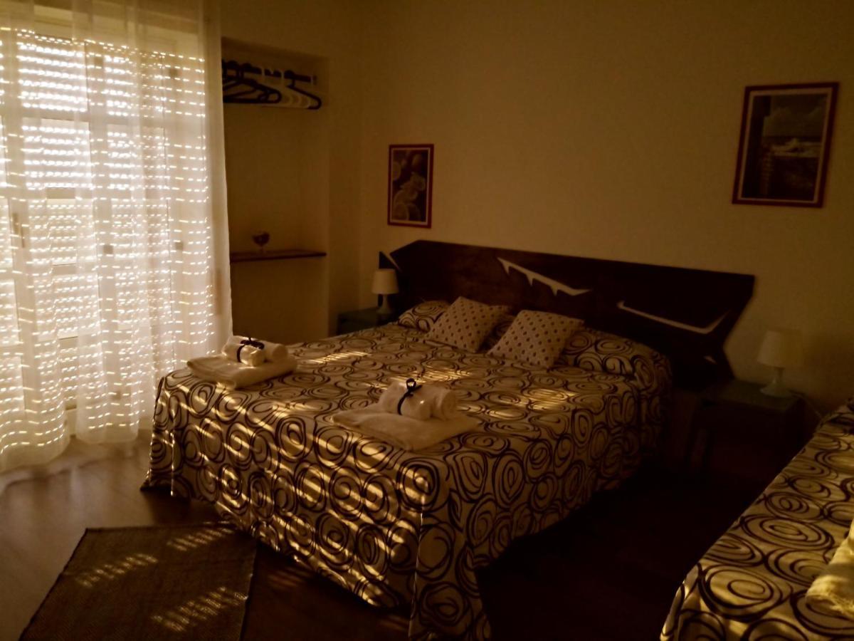 Idria B&B バルチェッローナ・ポッツォ・ディ・ゴット エクステリア 写真