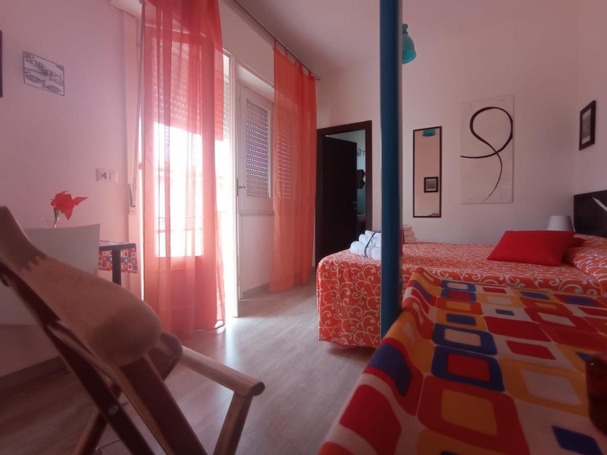 Idria B&B バルチェッローナ・ポッツォ・ディ・ゴット エクステリア 写真