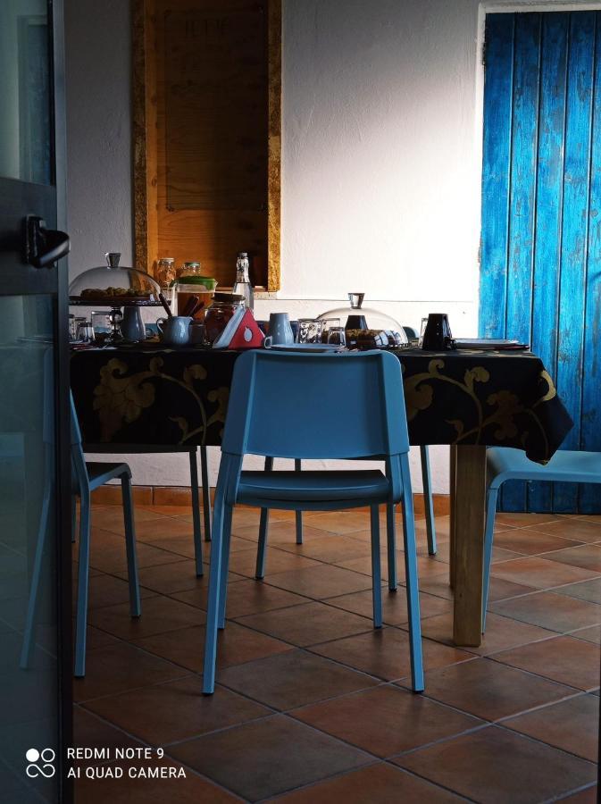 Idria B&B バルチェッローナ・ポッツォ・ディ・ゴット エクステリア 写真