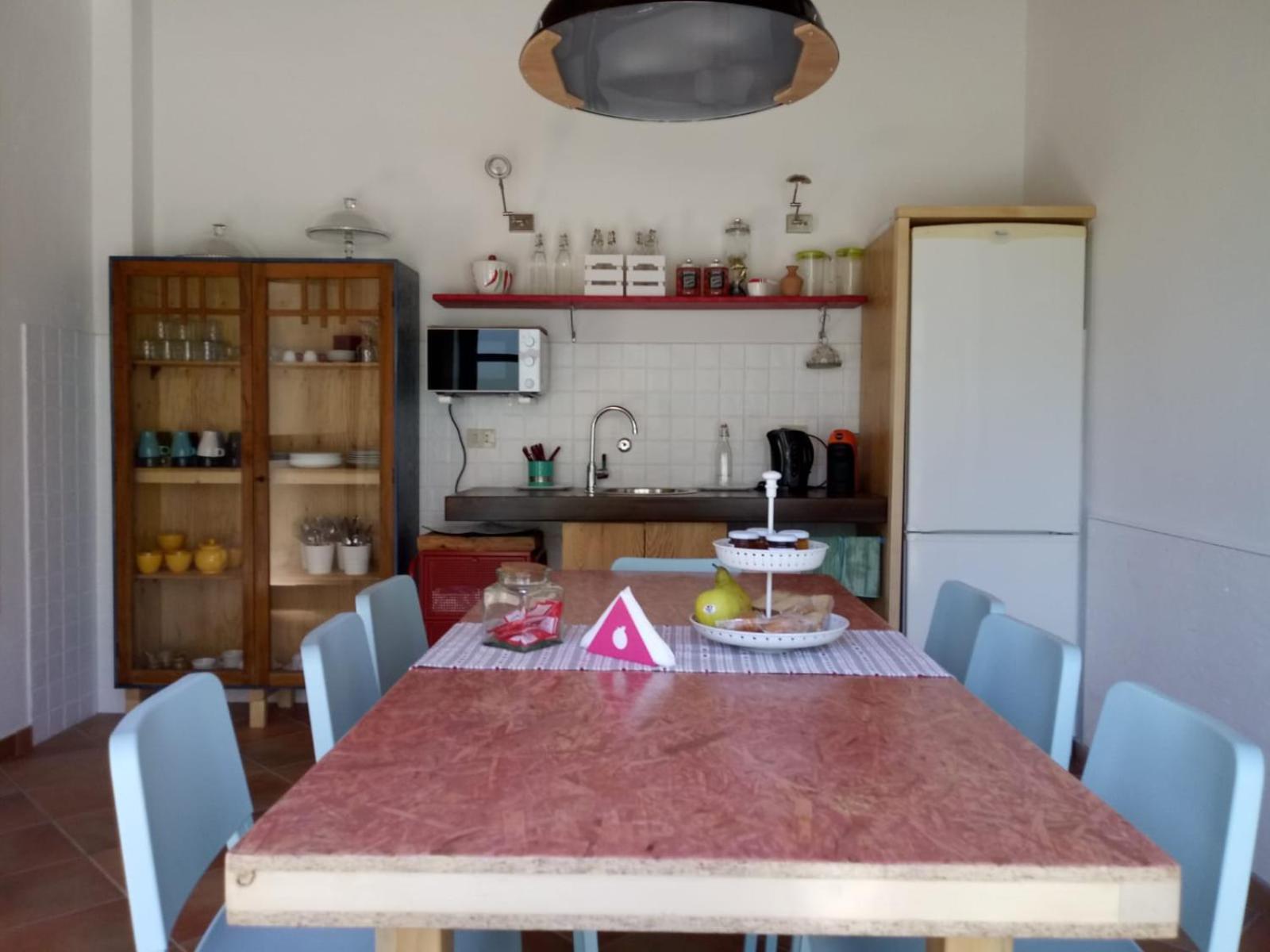 Idria B&B バルチェッローナ・ポッツォ・ディ・ゴット エクステリア 写真
