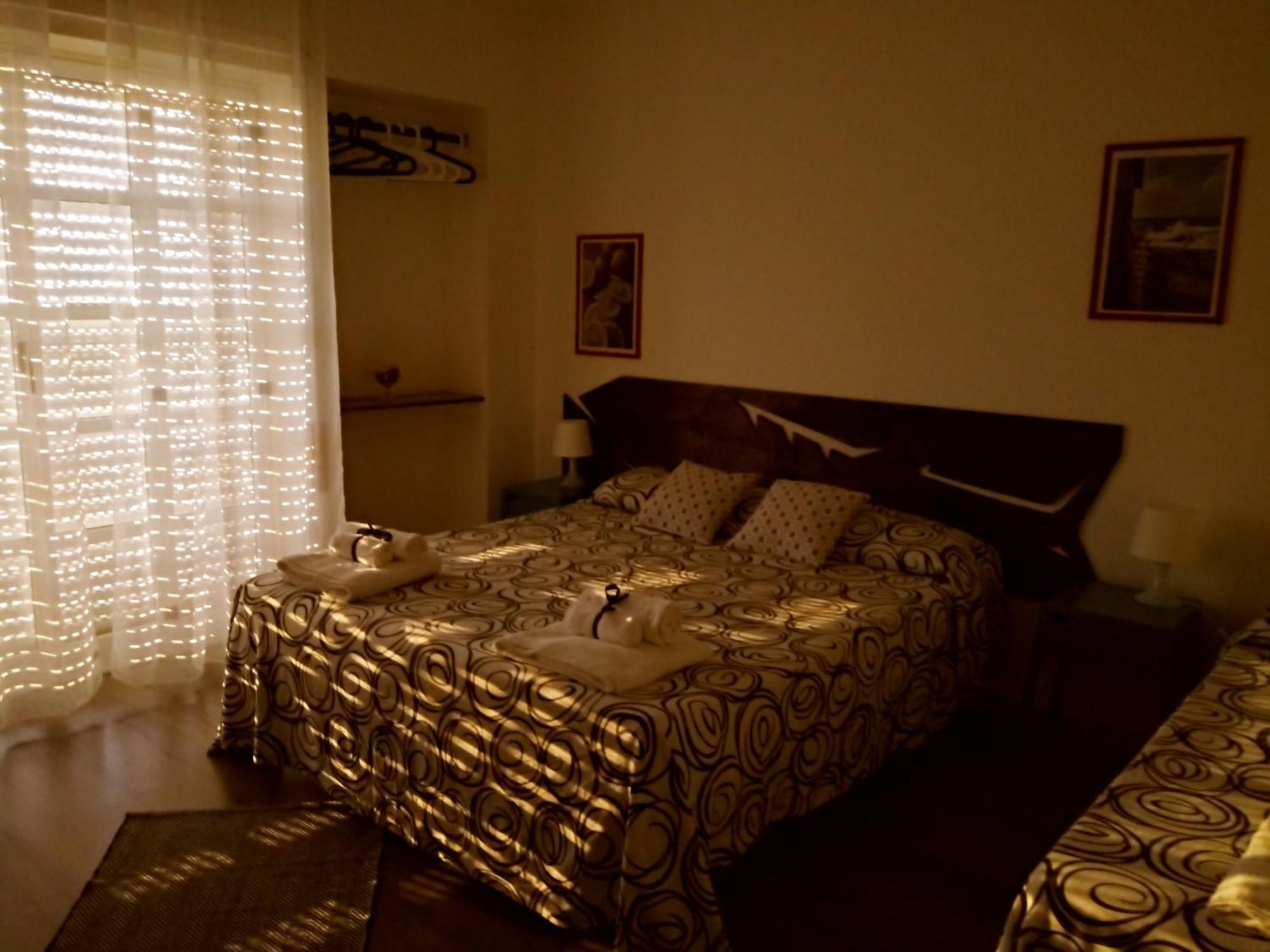 Idria B&B バルチェッローナ・ポッツォ・ディ・ゴット 部屋 写真