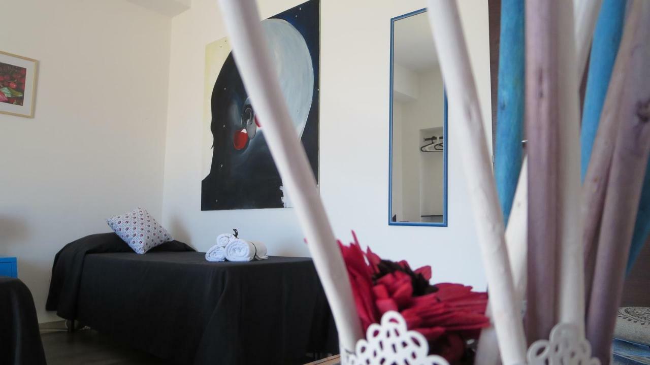 Idria B&B バルチェッローナ・ポッツォ・ディ・ゴット エクステリア 写真